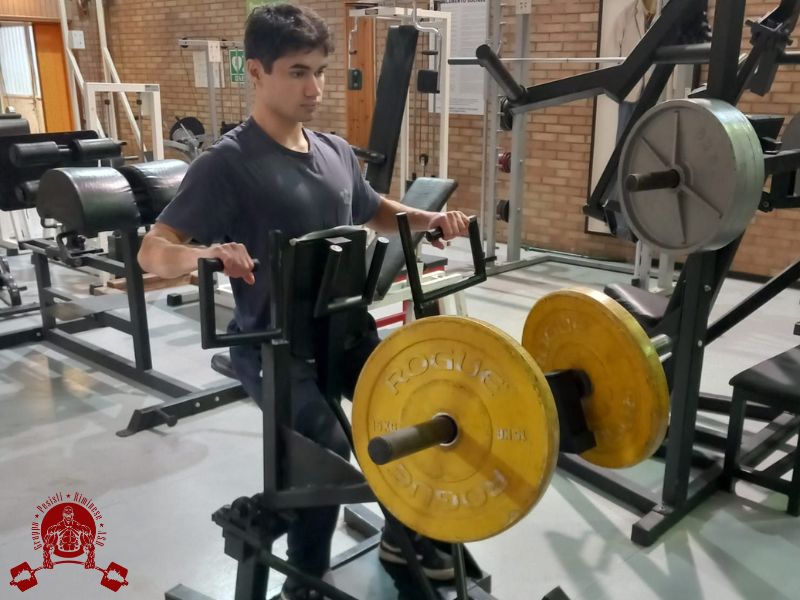 Atleta durante l'esecuzione dell'upper back